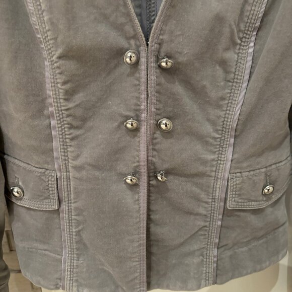 Light, Velvety Jacket with decorative button detailing - Picture 4 of 7